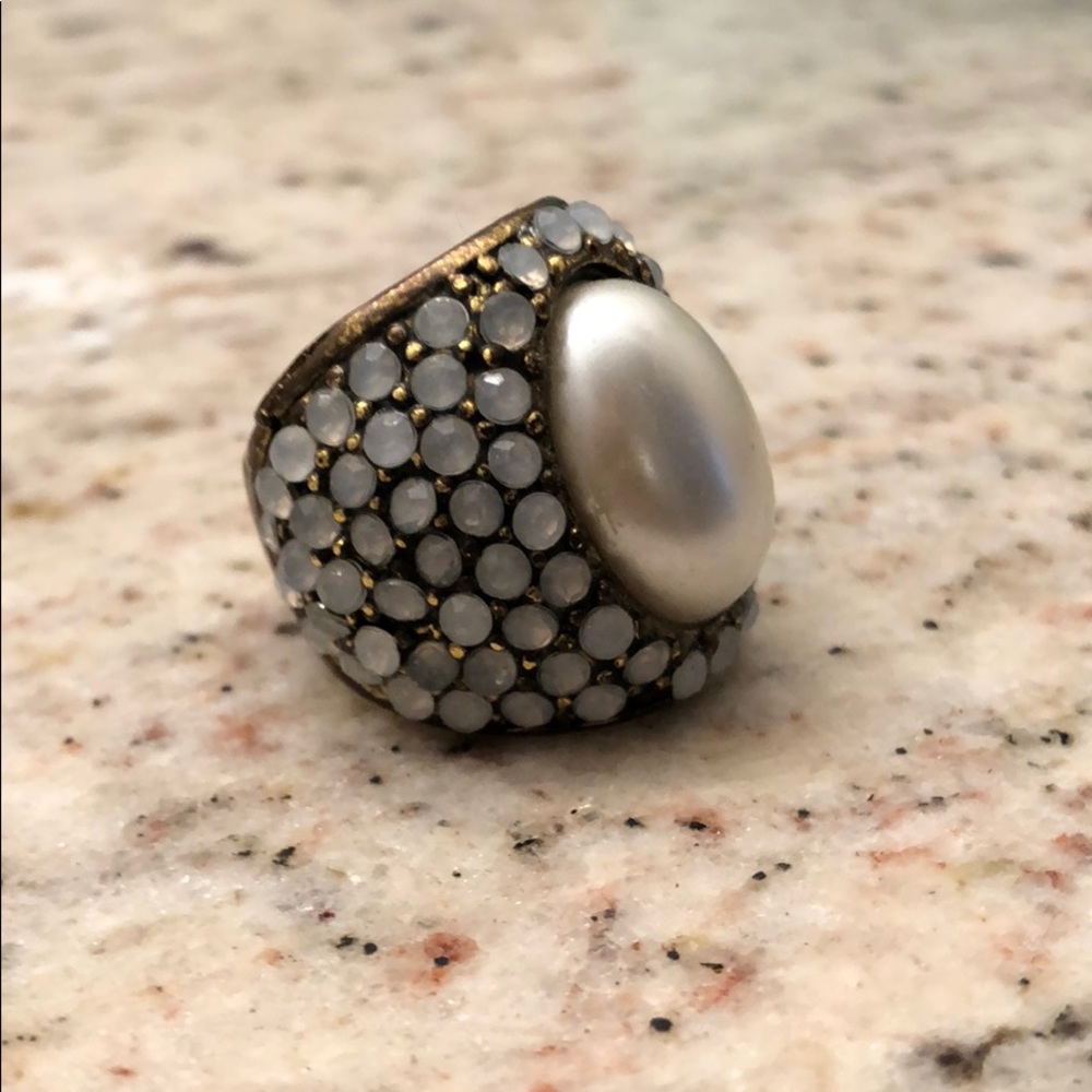 Antique style ring